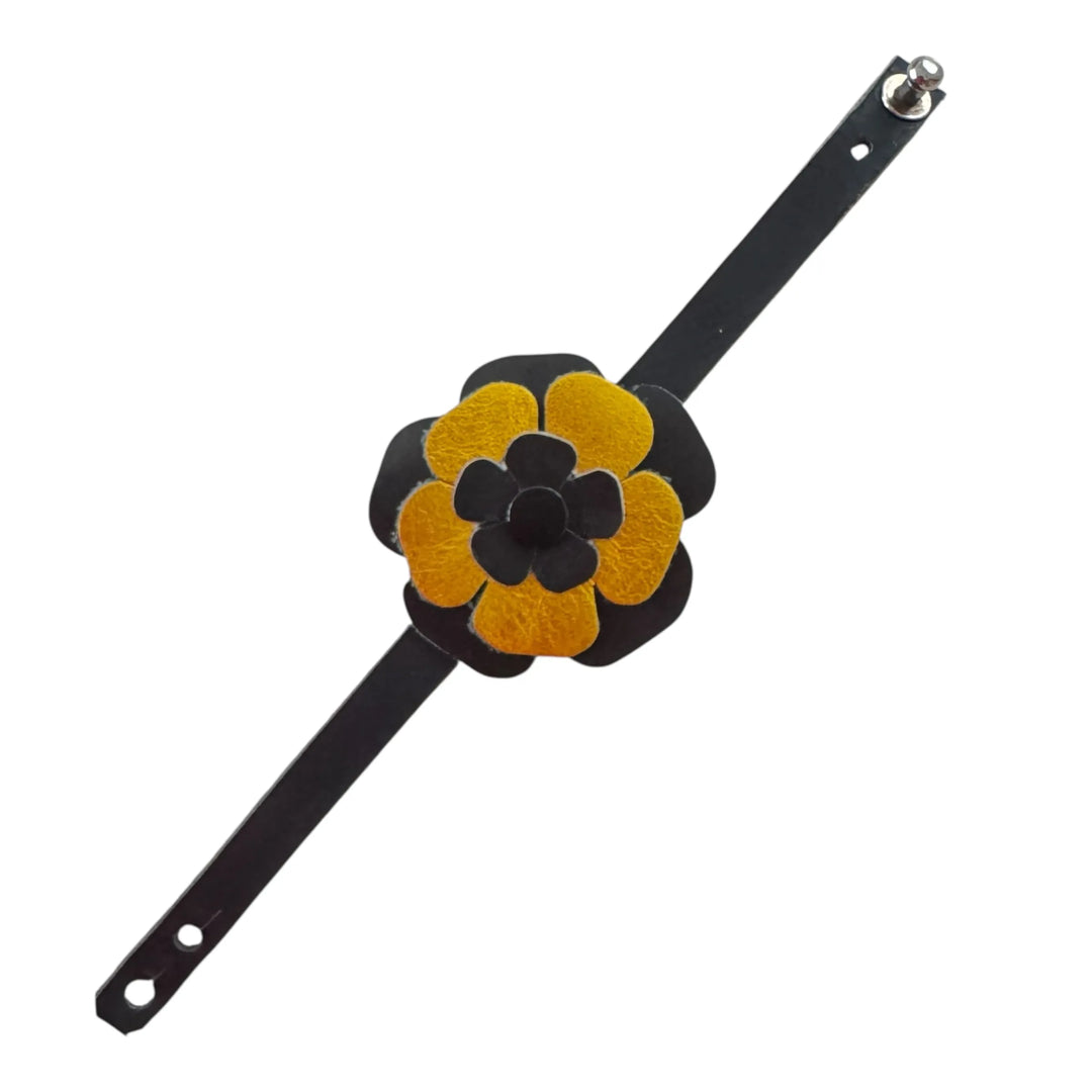 Aelys - Bracelet fleuri en cuir